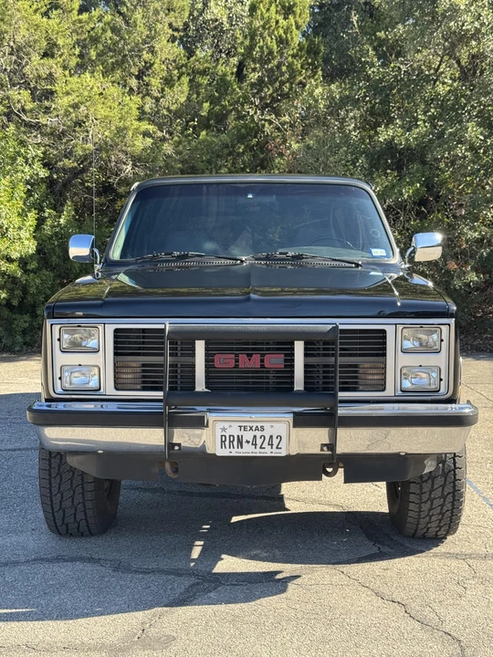 1988 GMC Suburban 7th Gen - Image 6 of 31