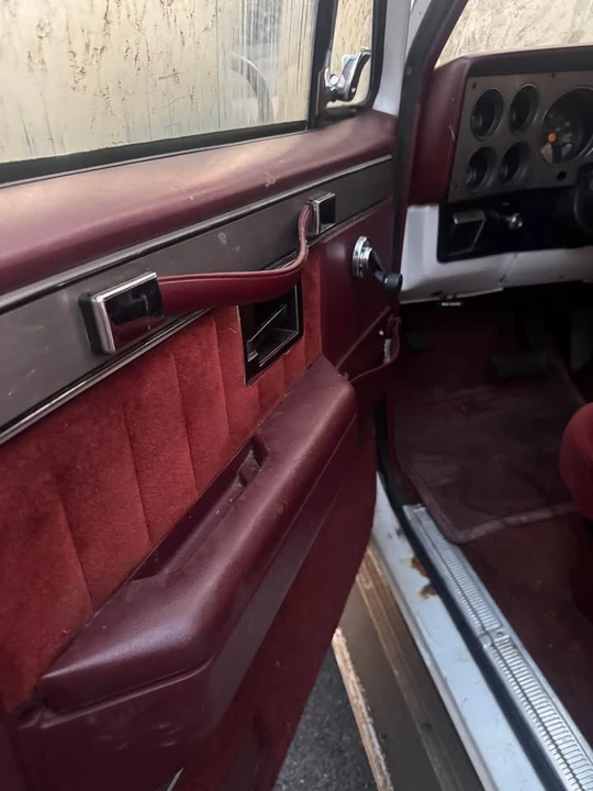 1988 GMC Jimmy 2nd Gen - Image 4 of 12