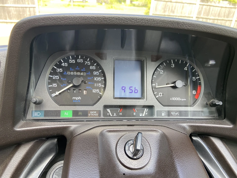 1988 Honda Gold Wing - Image 30 of 31