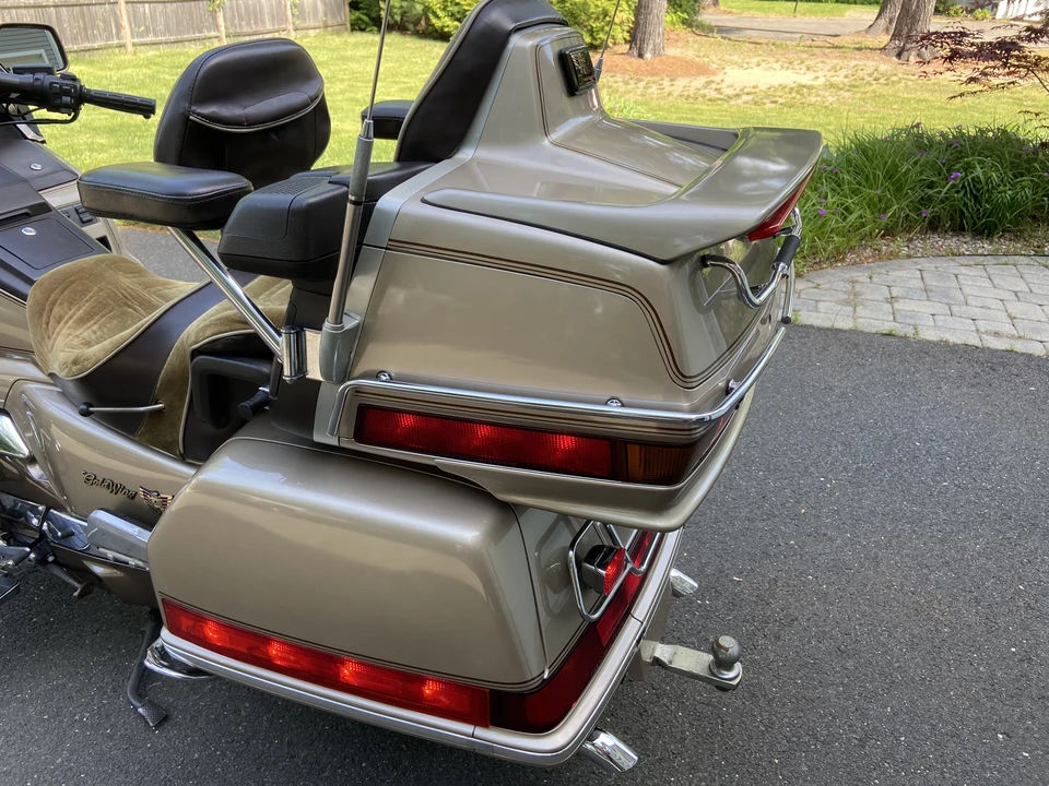 1988 Honda Gold Wing - Image 17 of 31