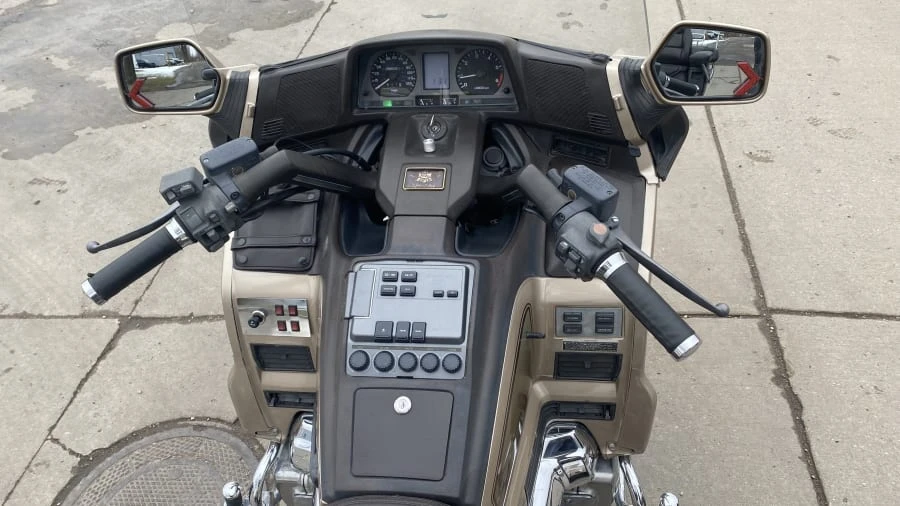 1988 Honda Gold Wing - Image 8 of 14