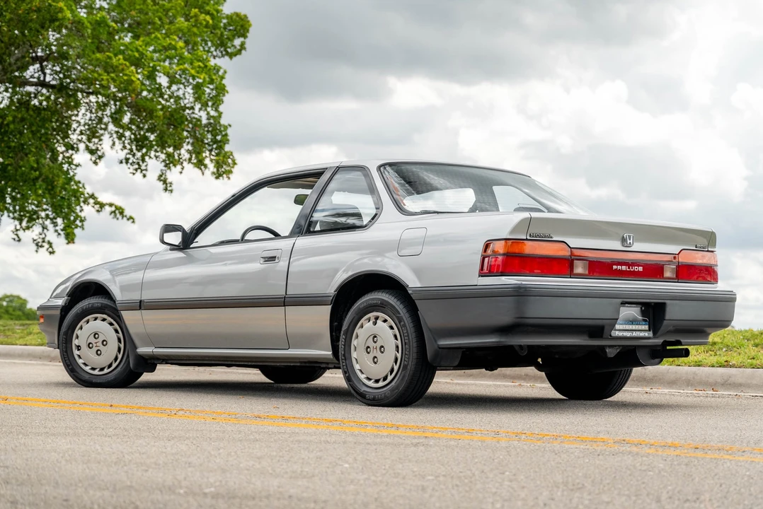 1988 Honda Prelude 3rd Gen - Image 13 of 31