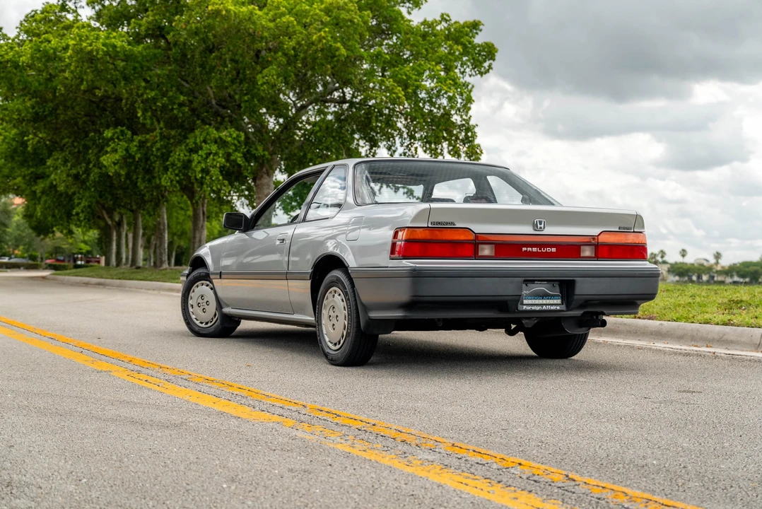 1988 Honda Prelude 3rd Gen - Image 12 of 31