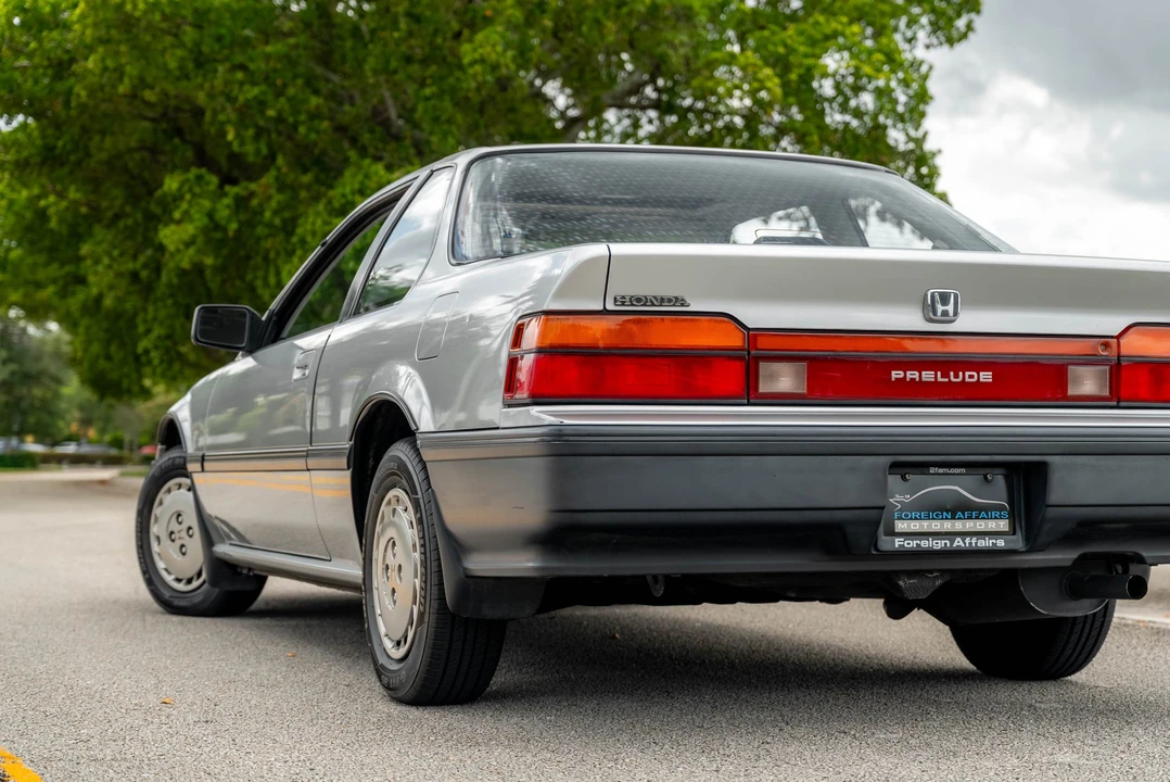 1988 Honda Prelude 3rd Gen - Image 25 of 31