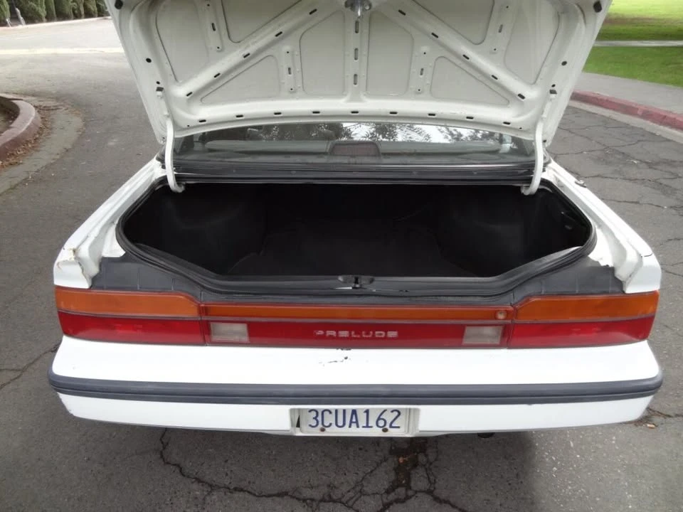1988 Honda Prelude 3rd Gen - Image 12 of 15