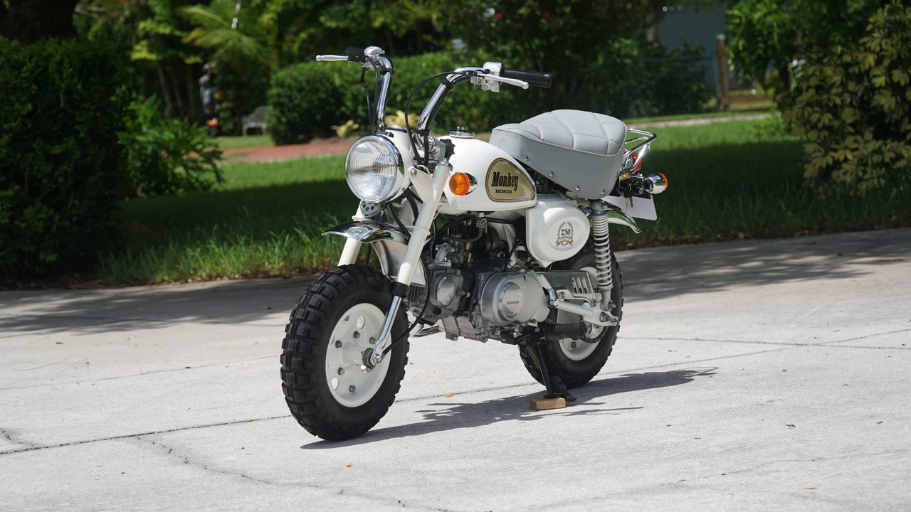 1988 Honda Motorcycles - Image 2 of 31