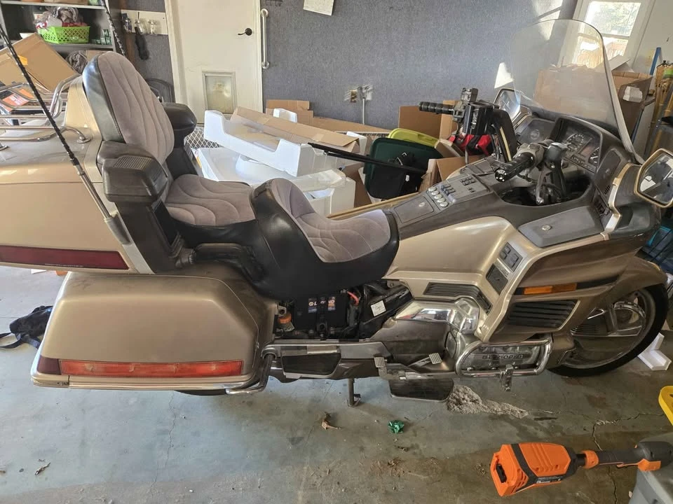 1988 Honda Gold Wing - Image 2 of 3