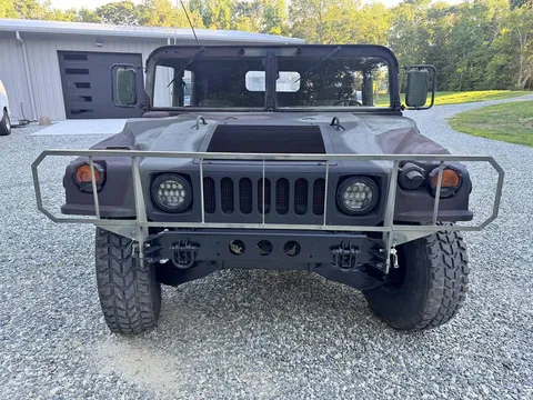 1988 Hummer M998