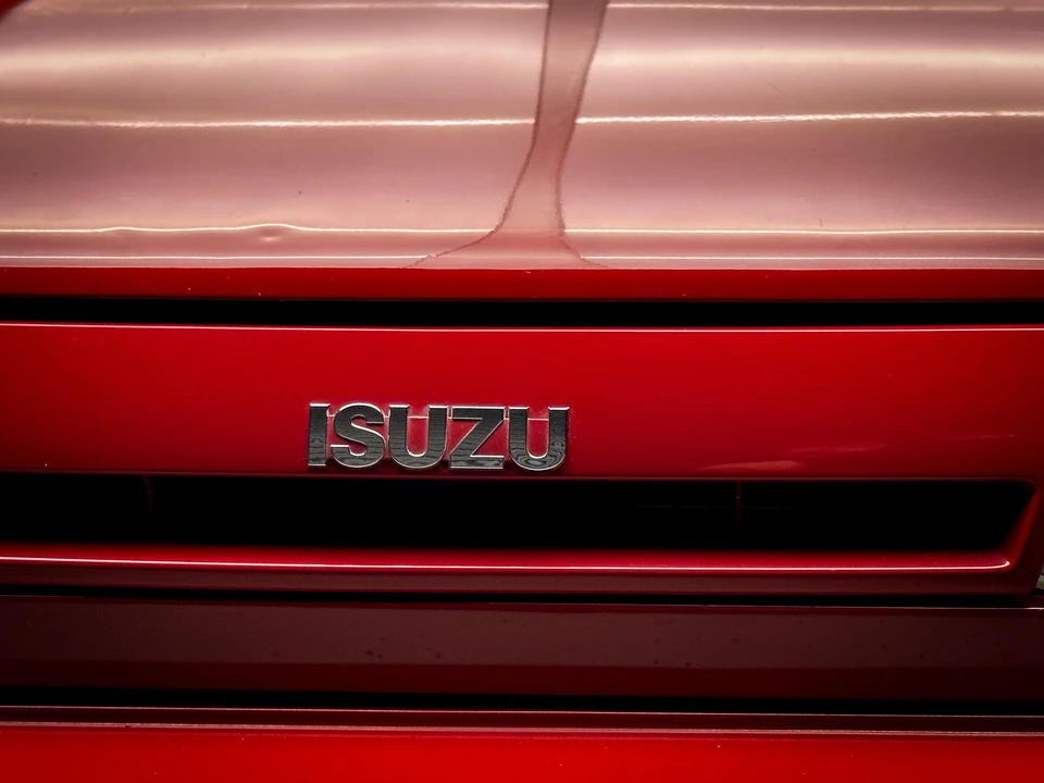 1988 Isuzu - Image 16 of 31