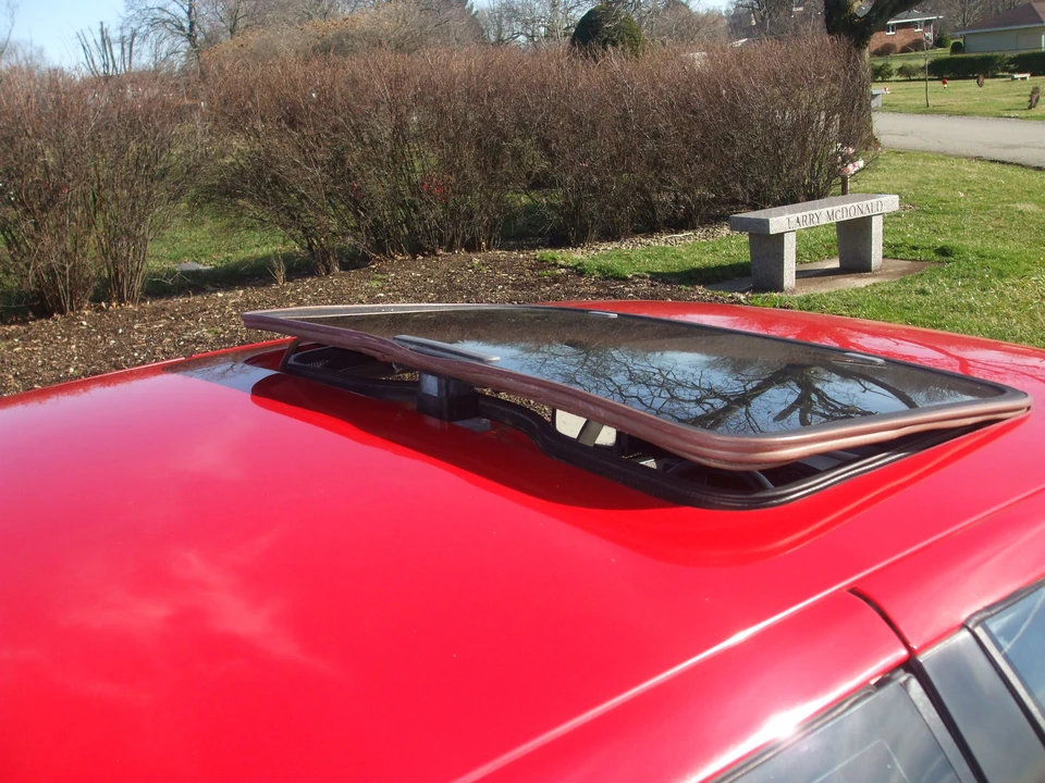 1988 Isuzu Impulse - Image 17 of 31