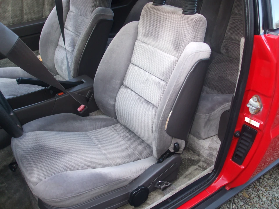 1988 Isuzu Impulse - Image 25 of 31
