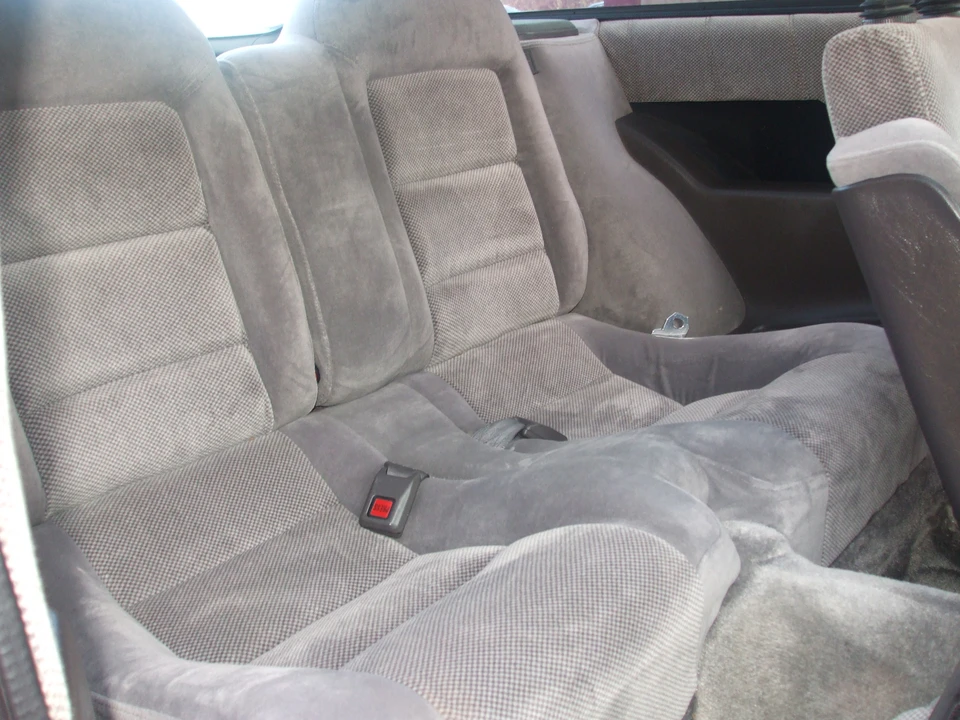 1988 Isuzu Impulse - Image 28 of 31