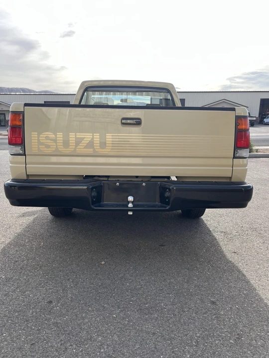 1988 Isuzu - Image 30 of 31