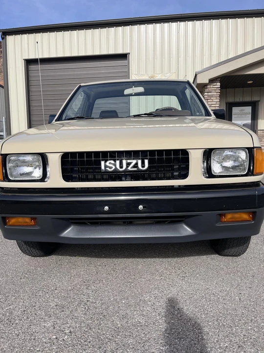 1988 Isuzu - Image 25 of 31