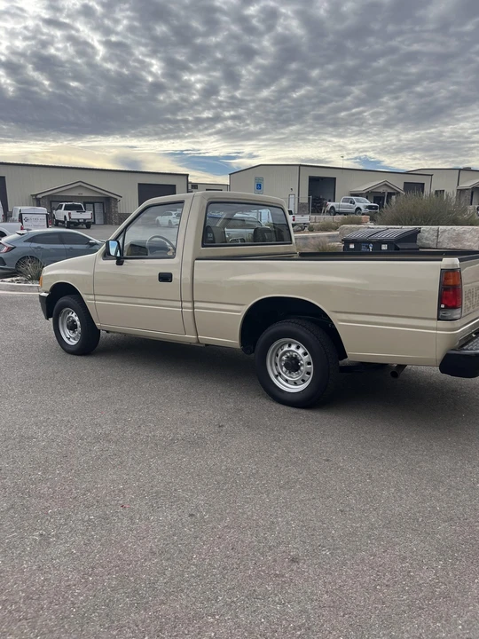 1988 Isuzu - Image 7 of 31