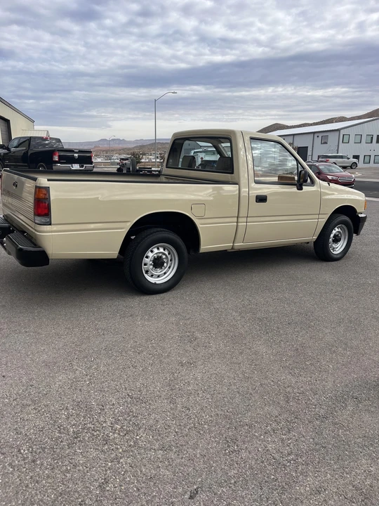 1988 Isuzu - Image 15 of 31