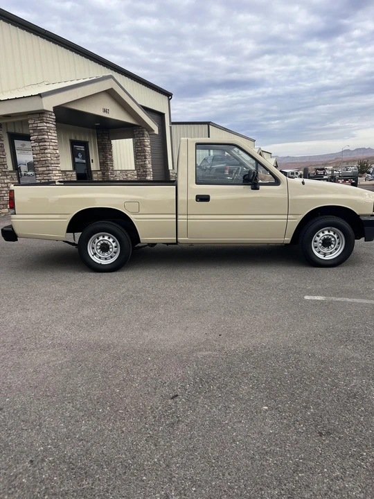 1988 Isuzu - Image 17 of 31