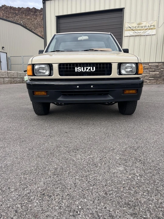1988 Isuzu - Image 24 of 31