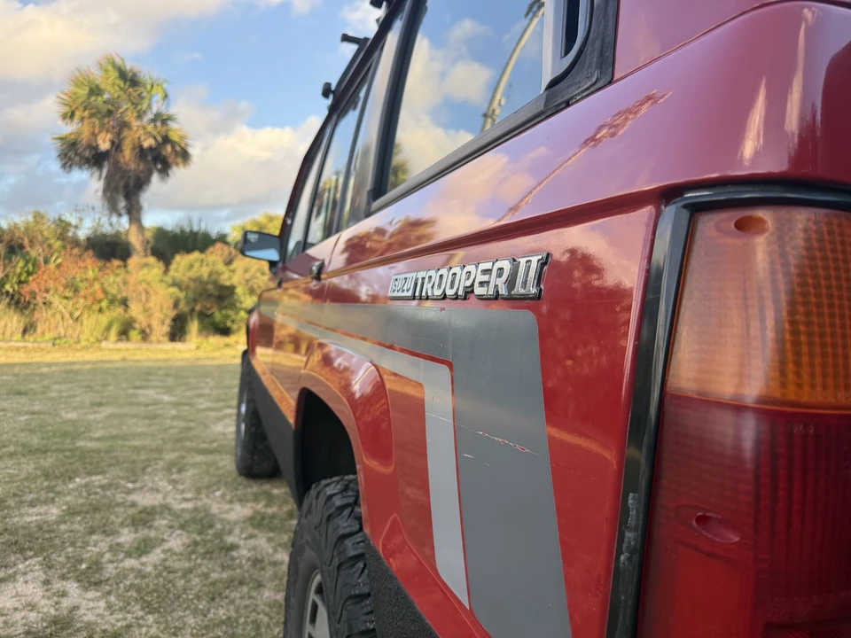1988 Isuzu Trooper - Image 21 of 31