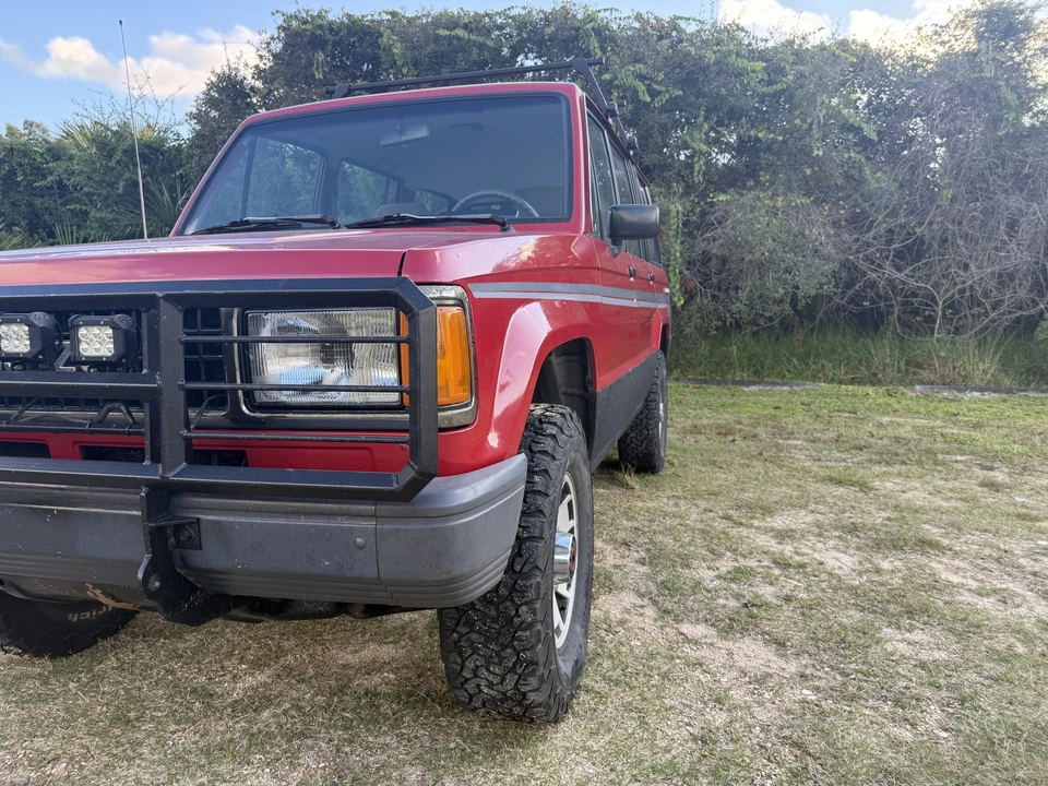 1988 Isuzu Trooper - Image 15 of 31