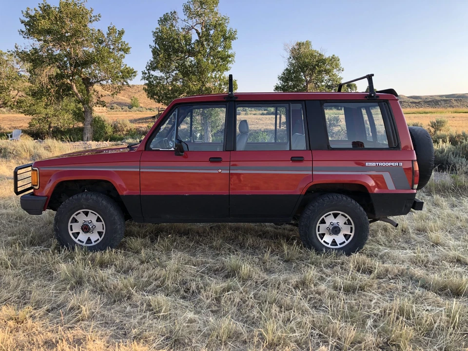 1988 Isuzu Trooper - Image 10 of 31