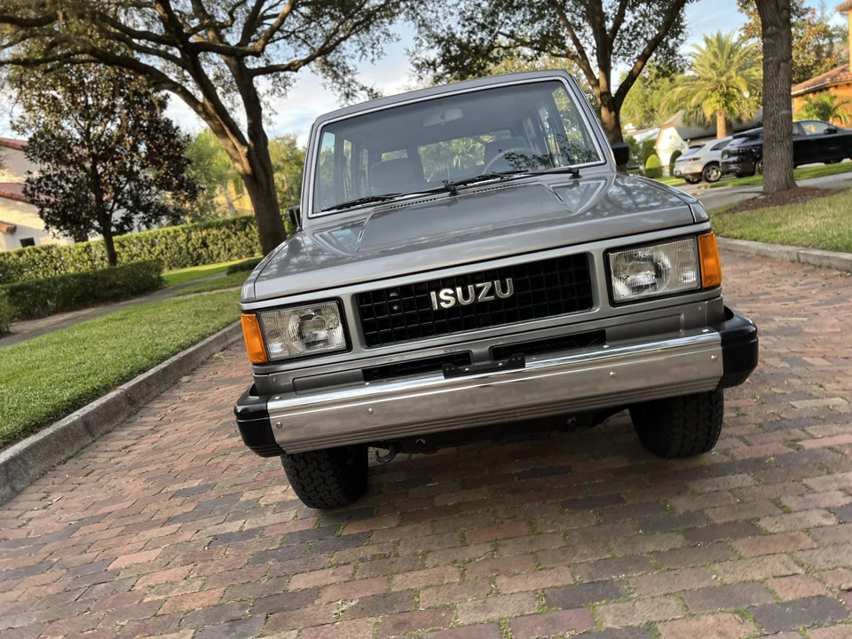 1988 Isuzu Trooper - Image 23 of 31
