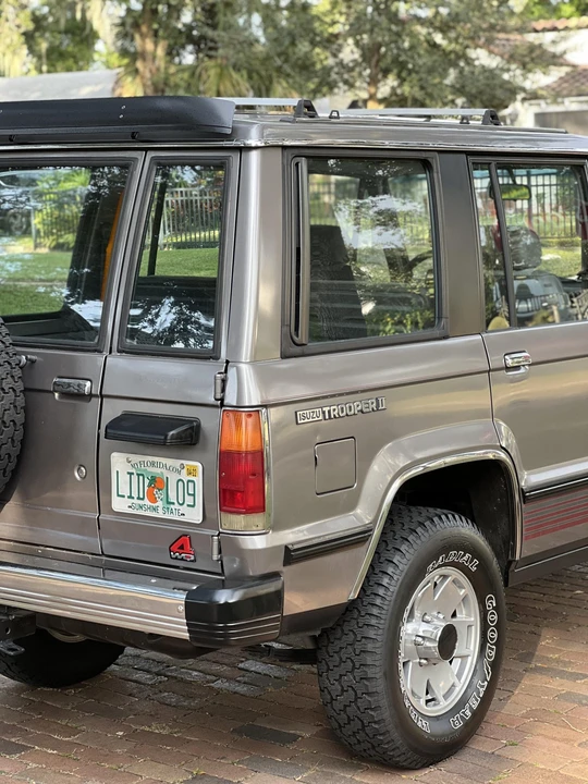 1988 Isuzu Trooper - Image 31 of 31