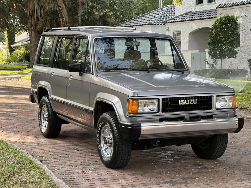 1988 Isuzu Trooper - Image 19 of 31