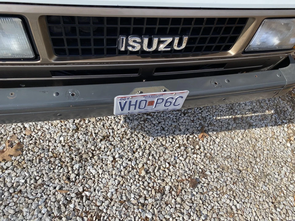 1988 Isuzu Trooper - Image 17 of 31