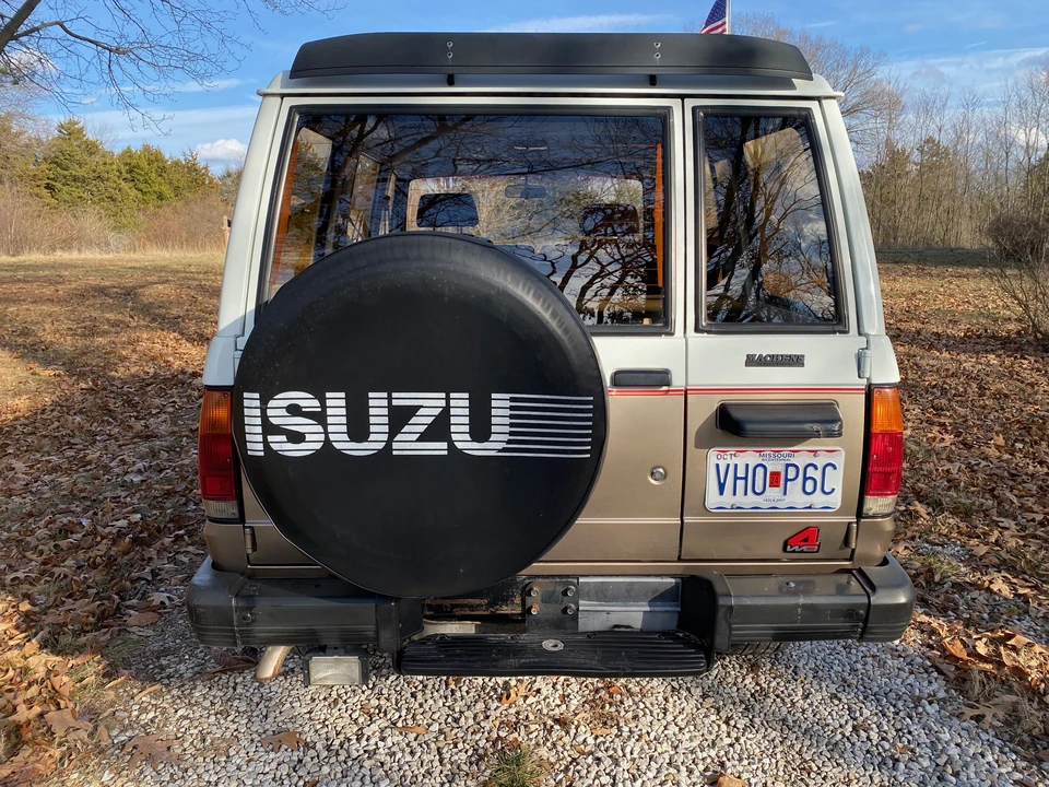 1988 Isuzu Trooper - Image 7 of 31