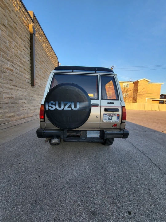 1988 Isuzu Trooper - Image 13 of 31