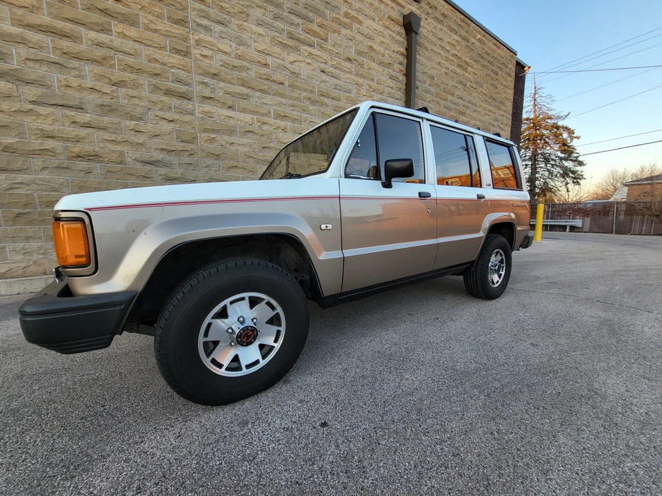 1988 Isuzu Trooper - Image 3 of 31