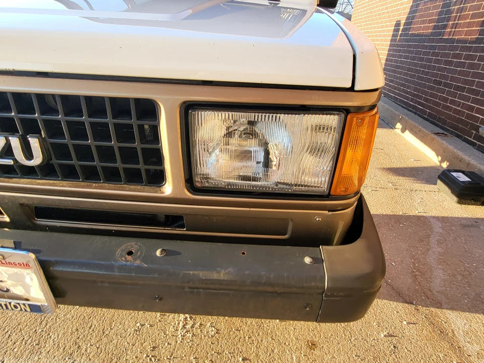 1988 Isuzu Trooper - Image 28 of 31