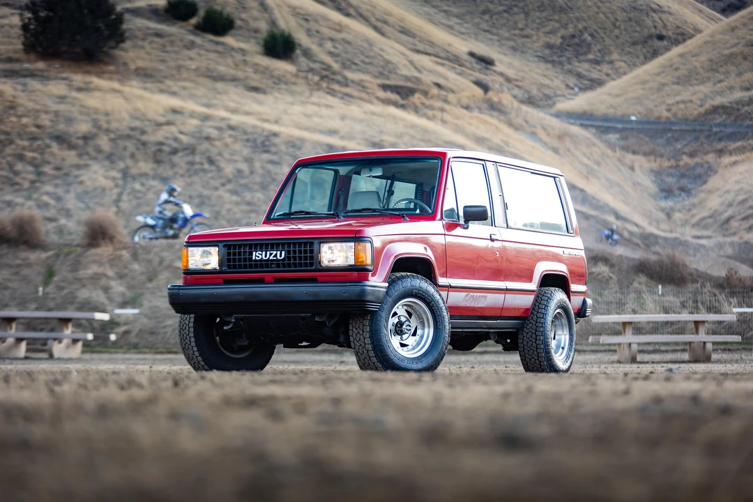 1988 Isuzu Trooper - Image 15 of 31