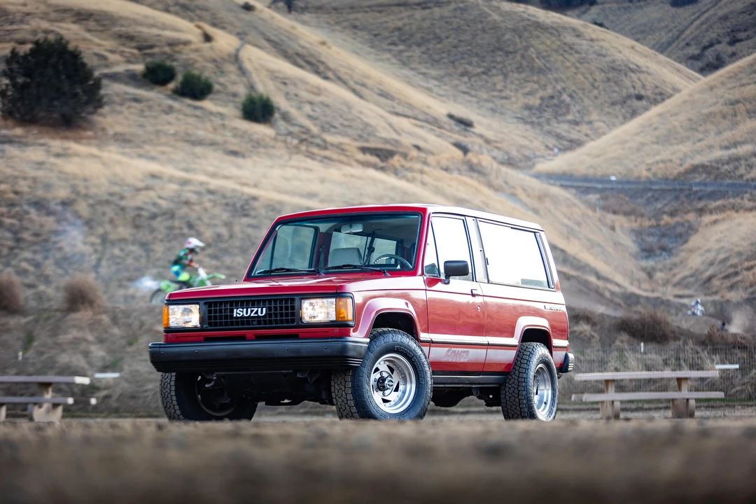 1988 Isuzu Trooper - Image 13 of 31