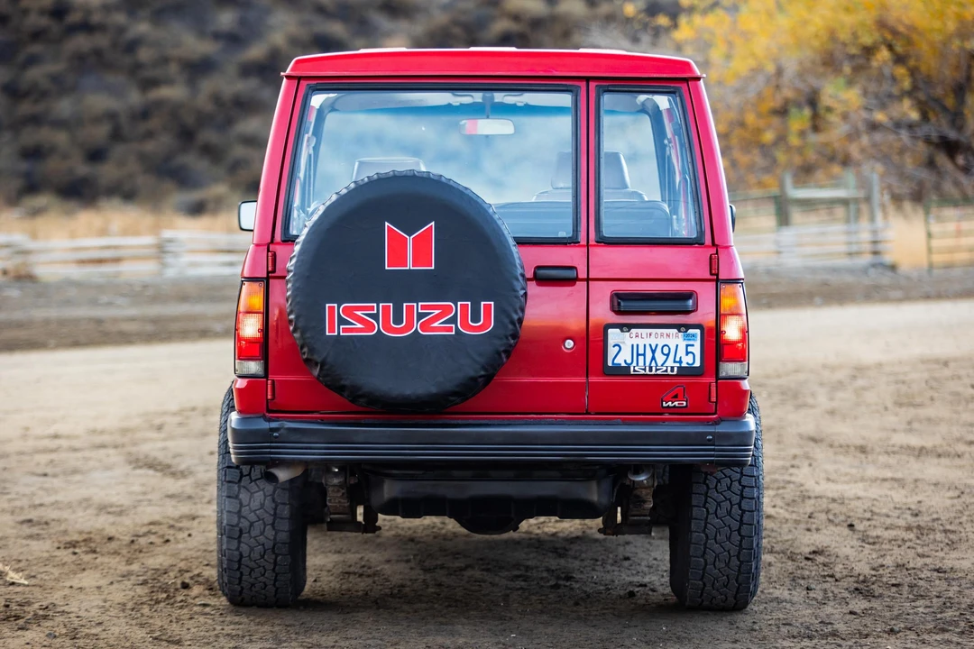 1988 Isuzu Trooper - Image 5 of 31