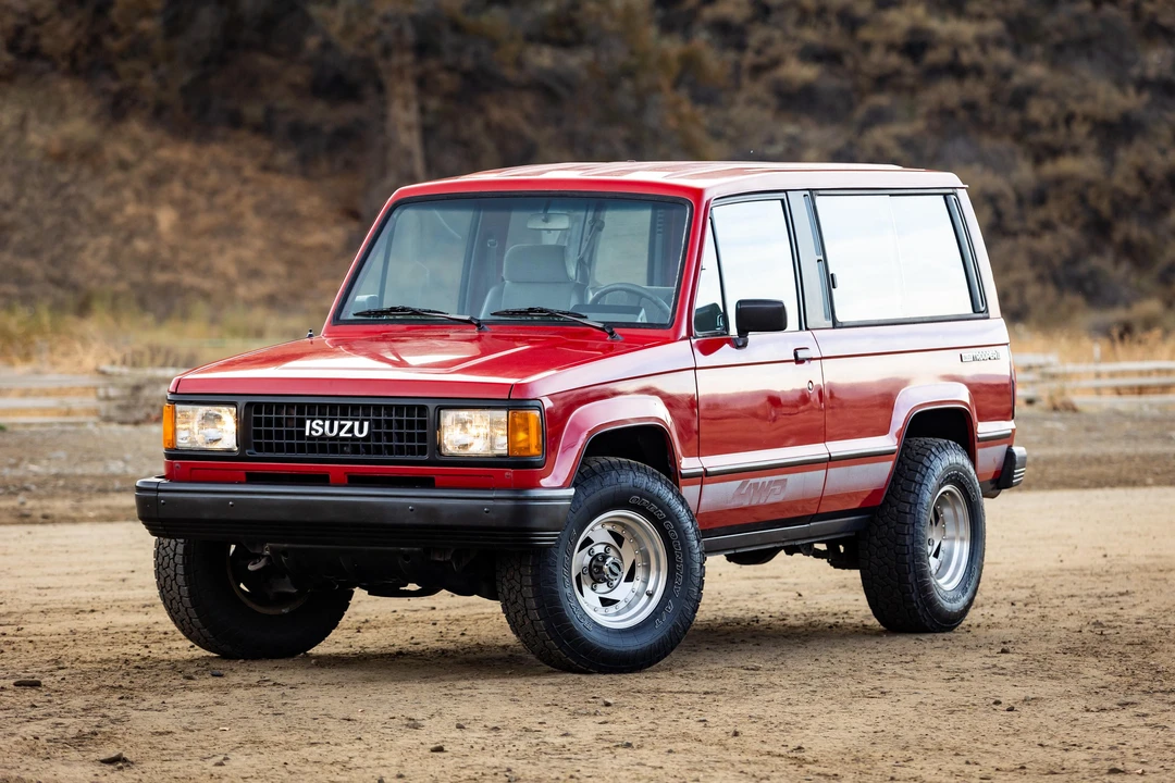 1988 Isuzu Trooper - Image 16 of 31