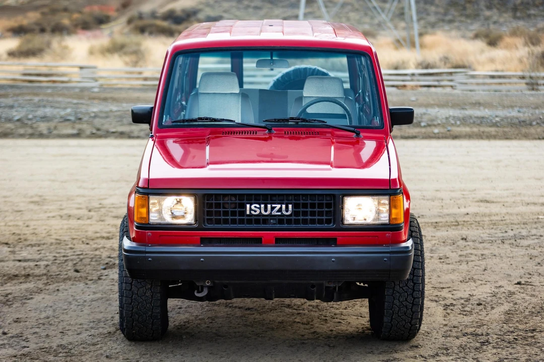 1988 Isuzu Trooper - Image 2 of 31