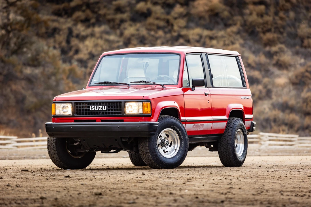 1988 Isuzu Trooper - Image 12 of 31