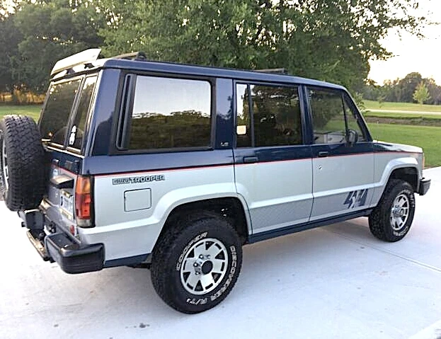 1988 Isuzu Trooper - Image 2 of 3