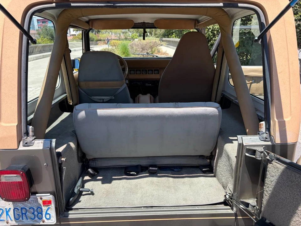 1988 Jeep YJ Wrangler - Image 16 of 23