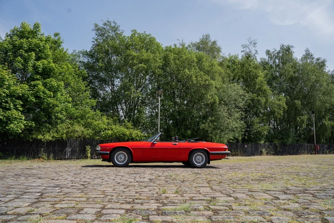 1988 Jaguar XJS Convertible - Image 11 of 30