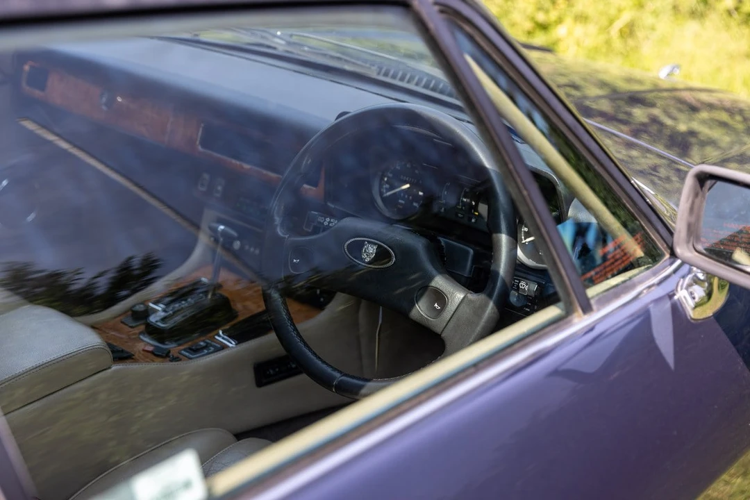 1988 Jaguar XJS - Image 25 of 30