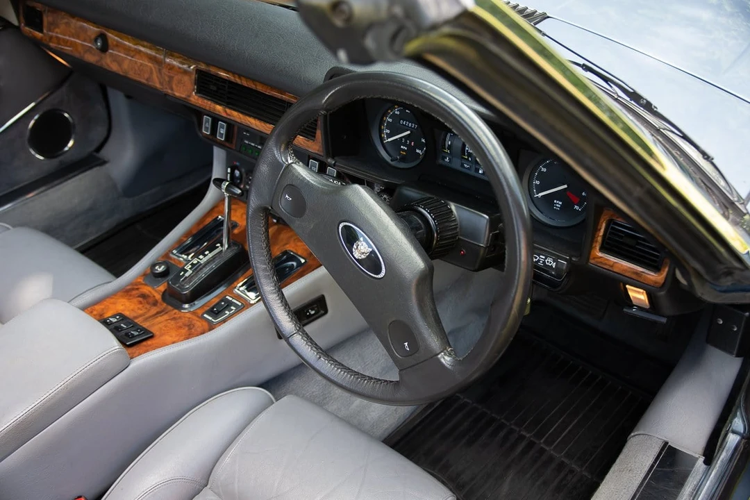 1988 Jaguar XJS Convertible - Image 8 of 30