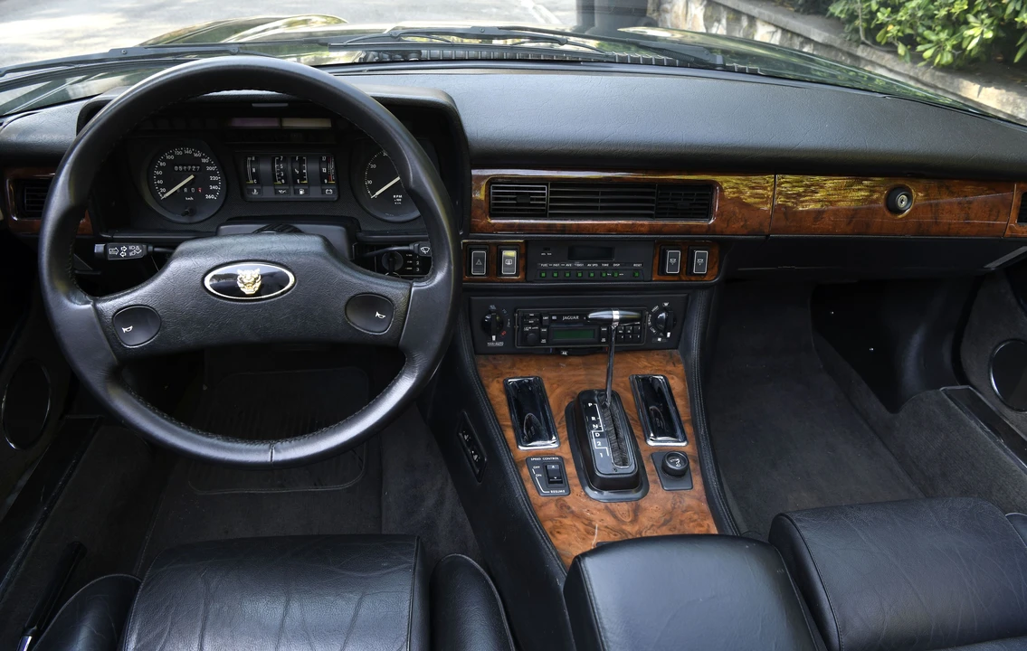 1988 Jaguar XJS Convertible - Image 9 of 27