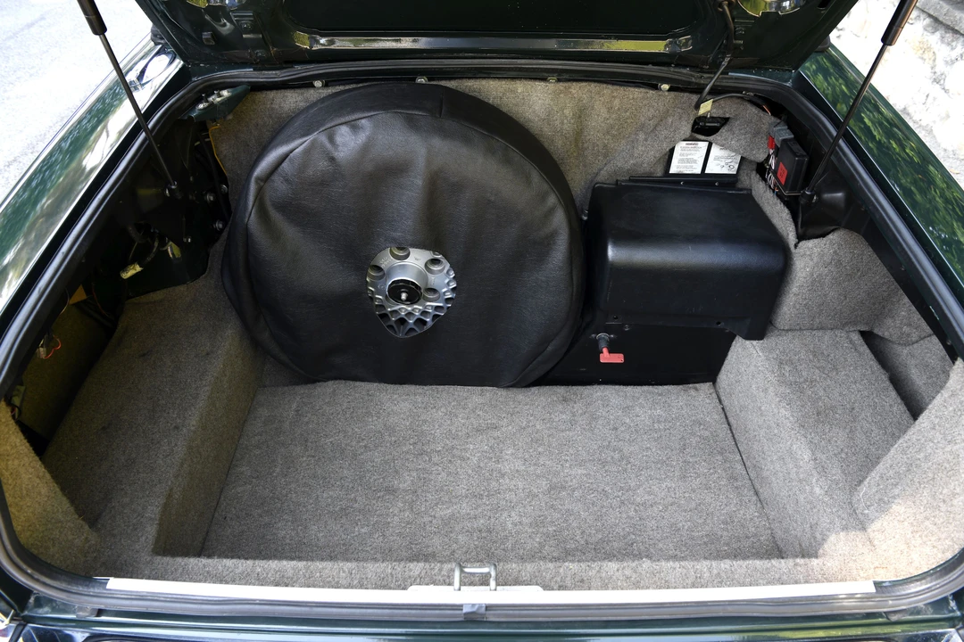 1988 Jaguar XJS Convertible - Image 17 of 27