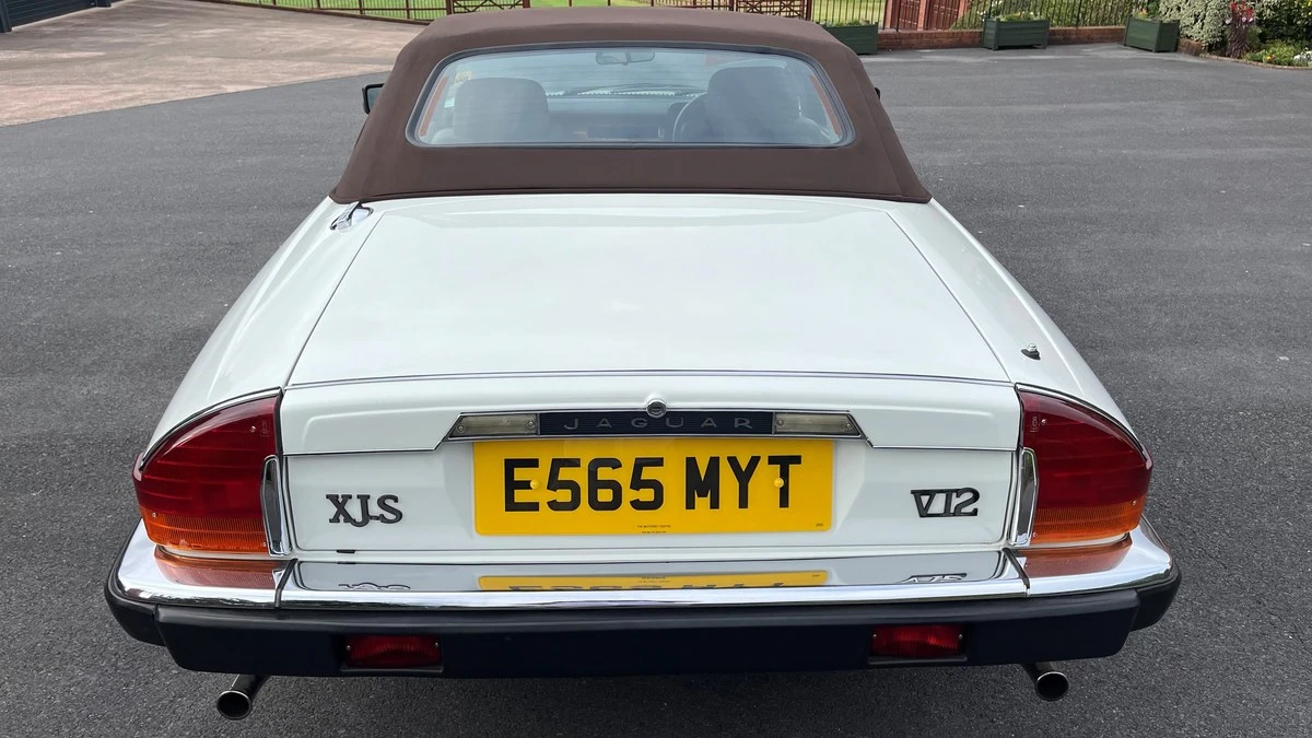 1988 Jaguar XJS Convertible - Image 15 of 30