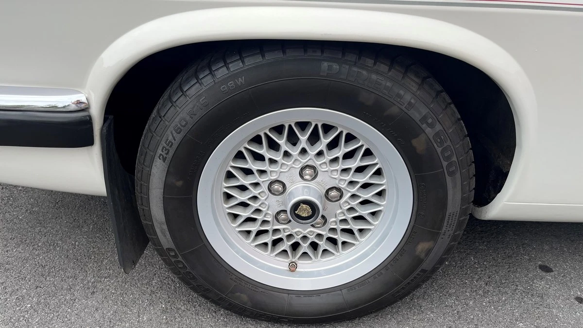 1988 Jaguar XJS Convertible - Image 25 of 30