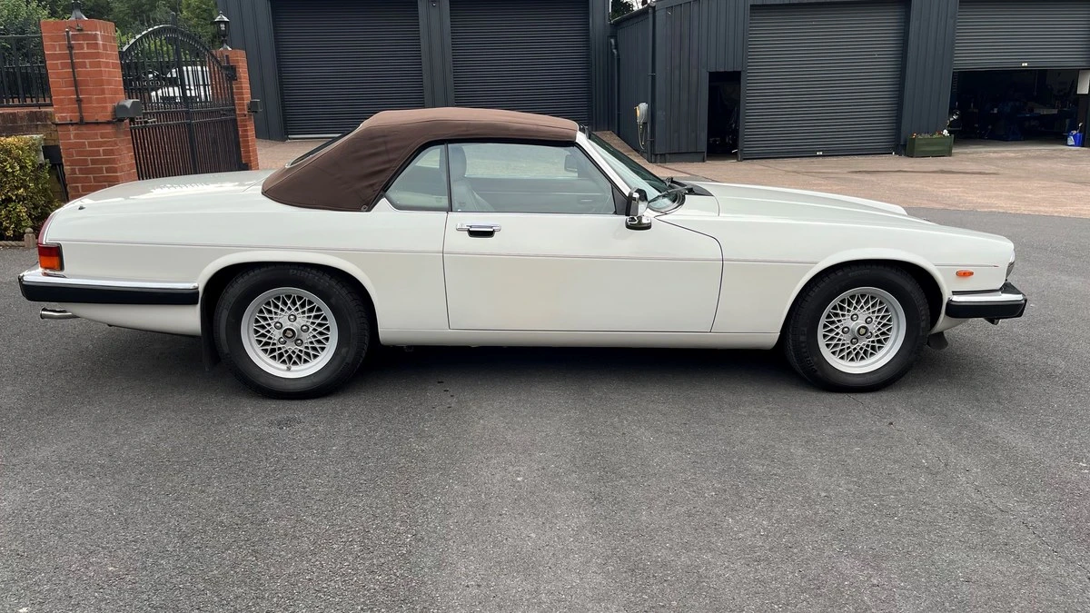 1988 Jaguar XJS Convertible - Image 16 of 30