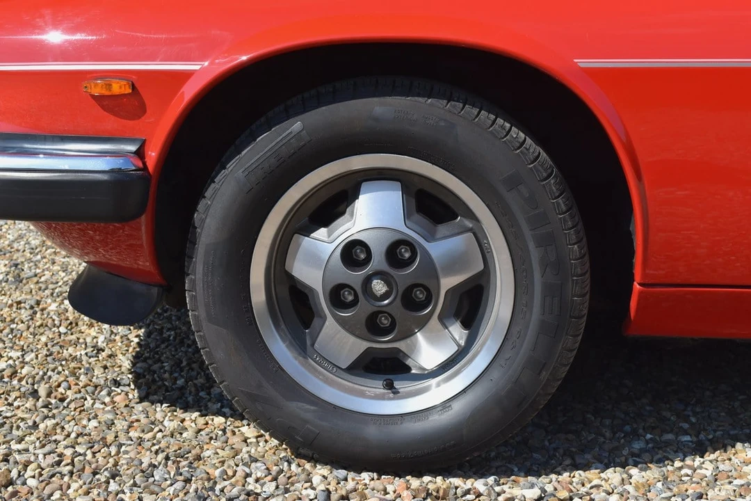 1988 Jaguar XJS Convertible - Image 17 of 30
